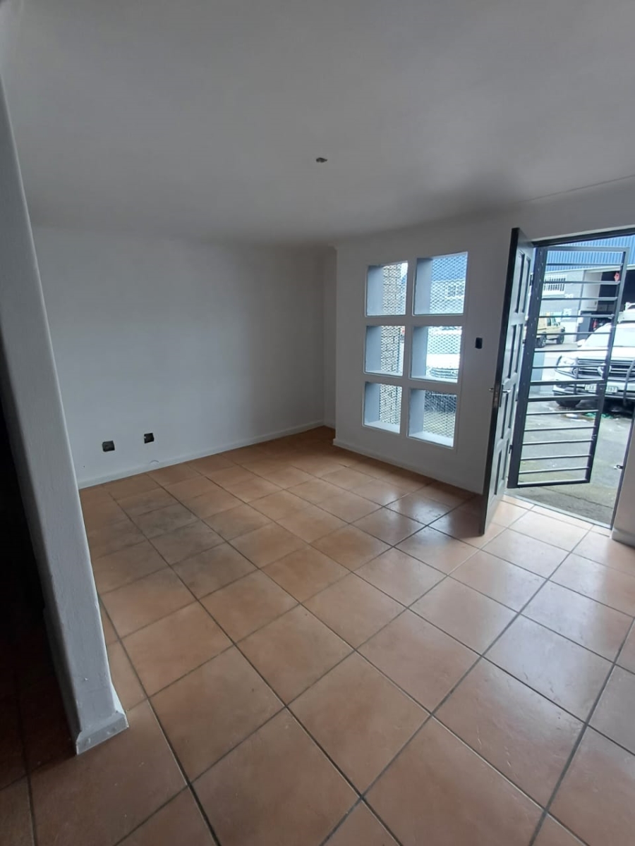 To Let Commercial Property for Rent in Okavango Park Western Cape